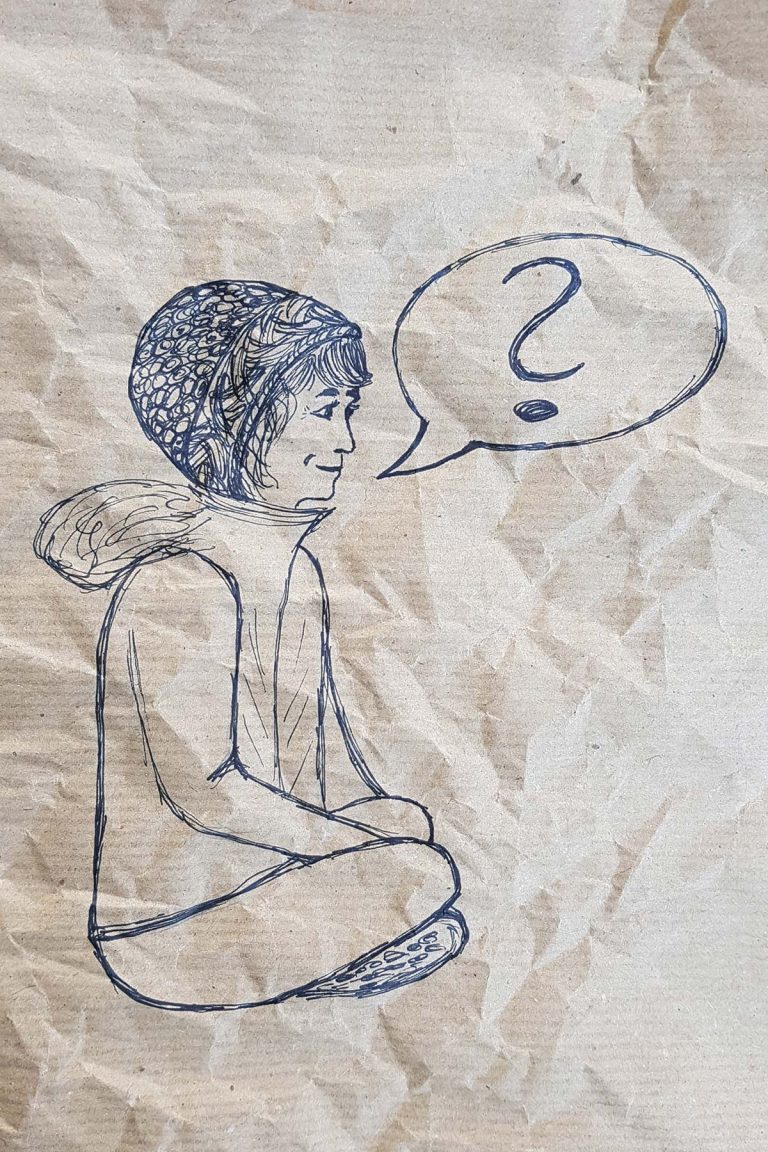 Zeichnung Frau im Schneidersitz stellt Frage